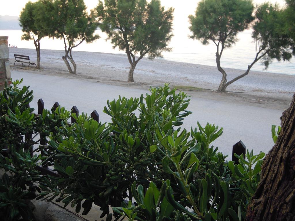 Almirikia Apartments Mourteri Exterior foto